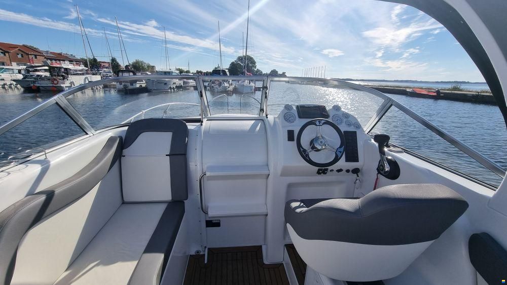 Coral 750 Sport Cruiser