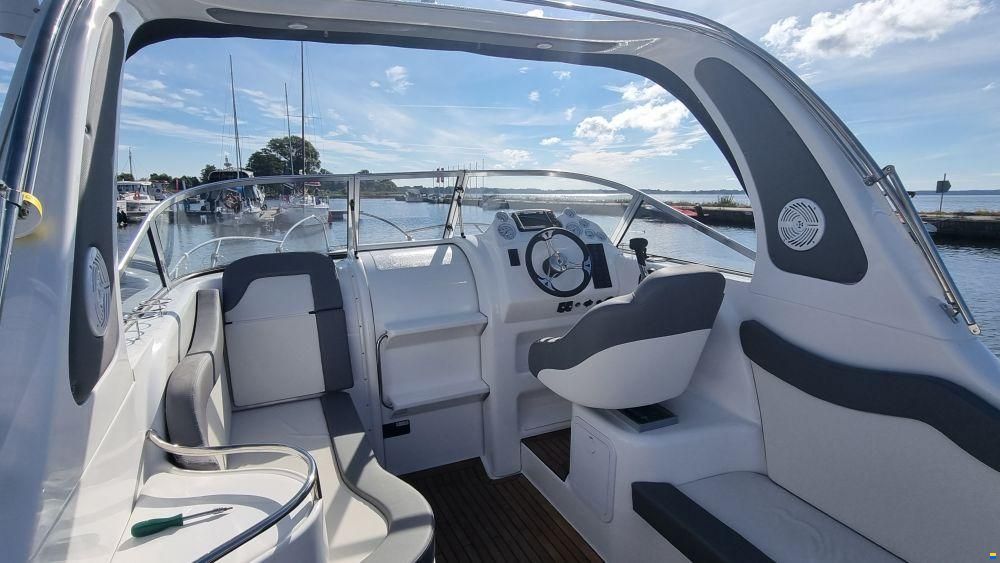 Coral 750 Sport Cruiser