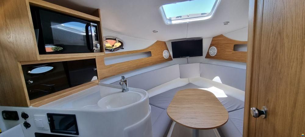 Coral 750 Sport Cruiser