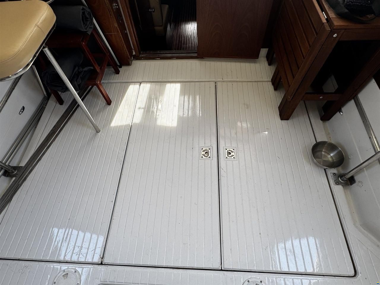 Chris Craft 31 COMMANDER