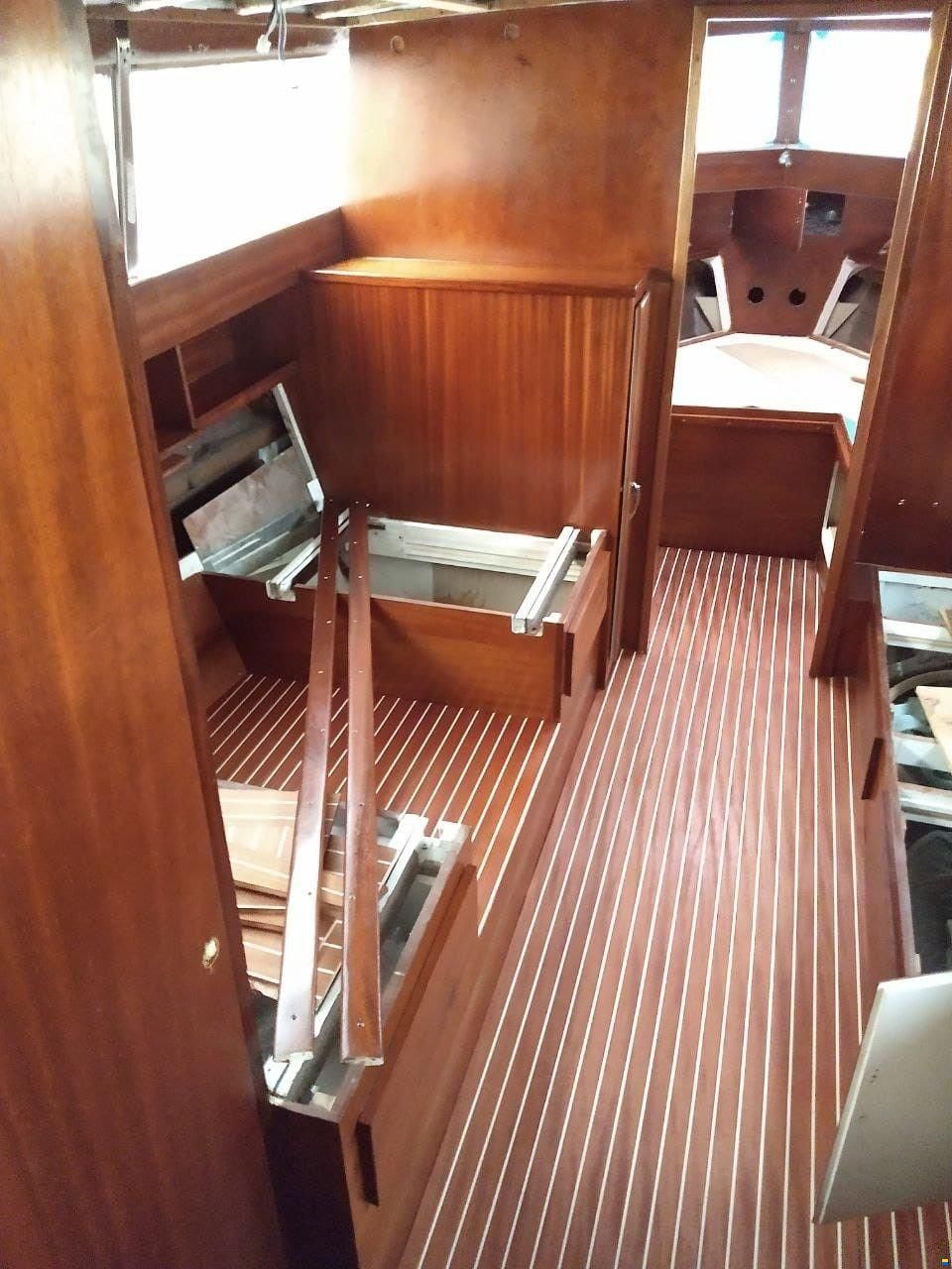 Chris Craft 31 COMMANDER