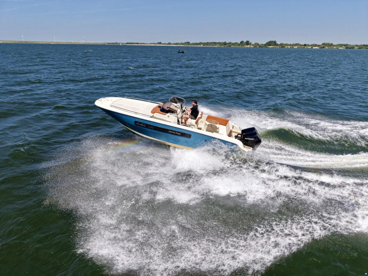 Invictus 270 CX