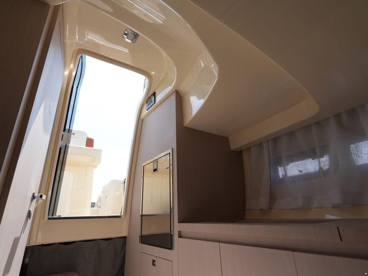 Invictus 270 CX