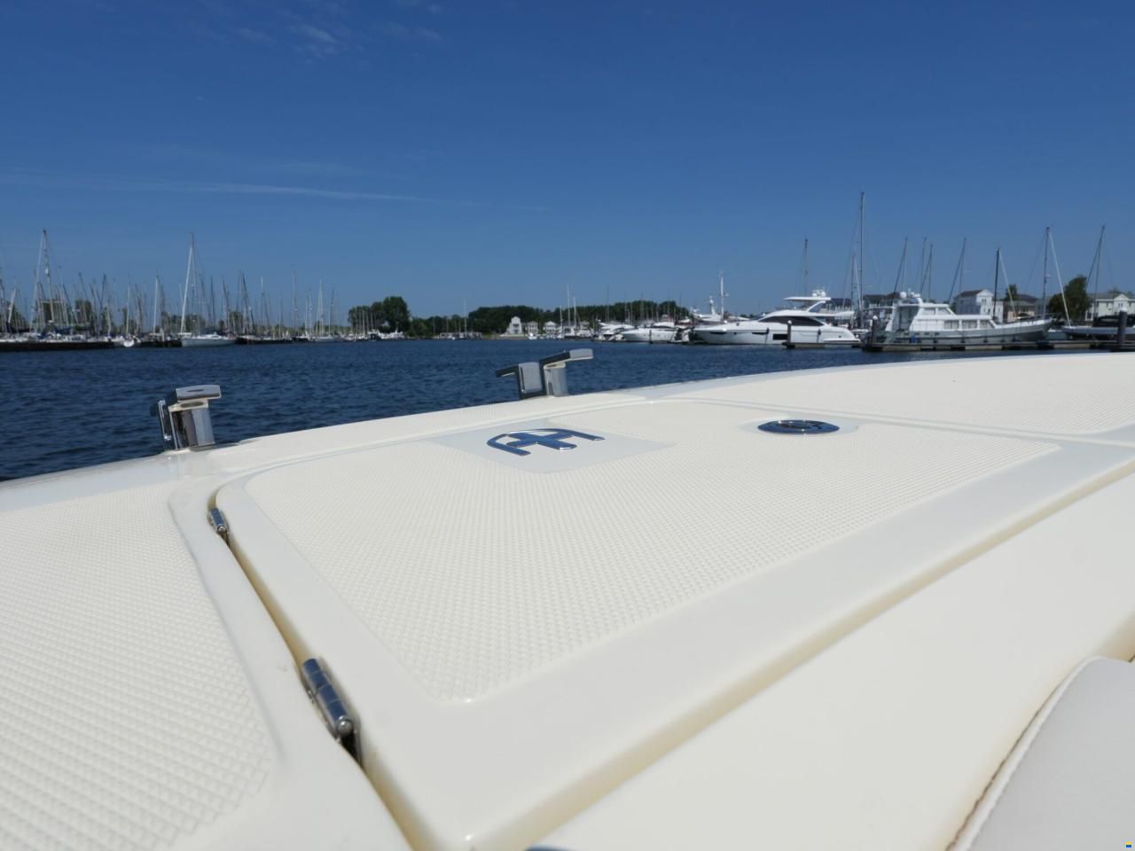 Invictus 270 CX