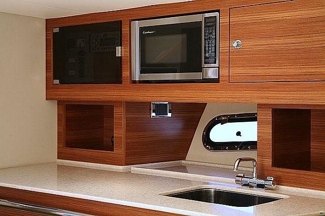 Chris Craft Corsair 32