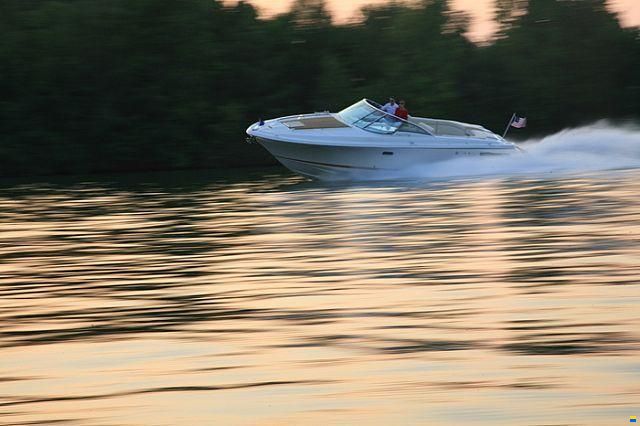 Chris Craft Corsair 32
