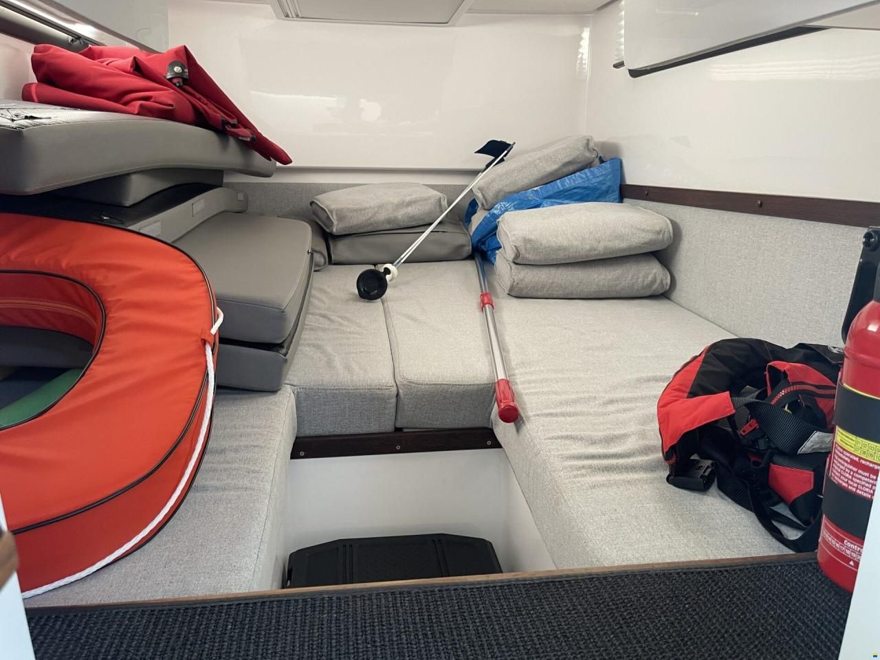 Axopar 37 Cross Cabin