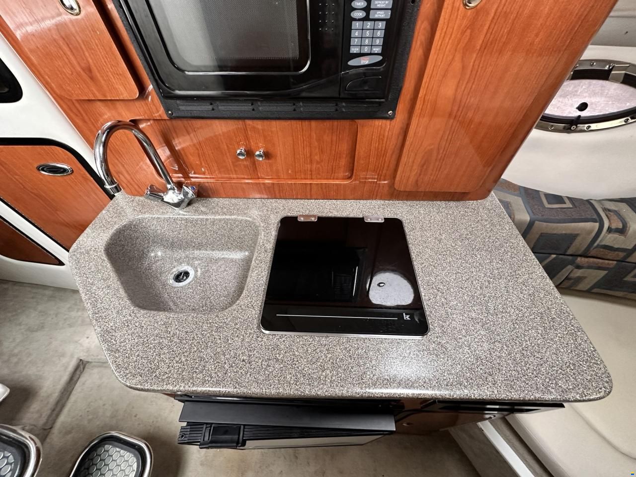 Crownline 290 CR