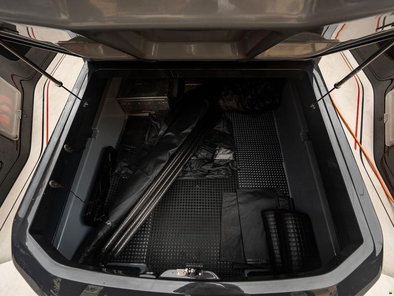 Brabus Marine Shadow 900