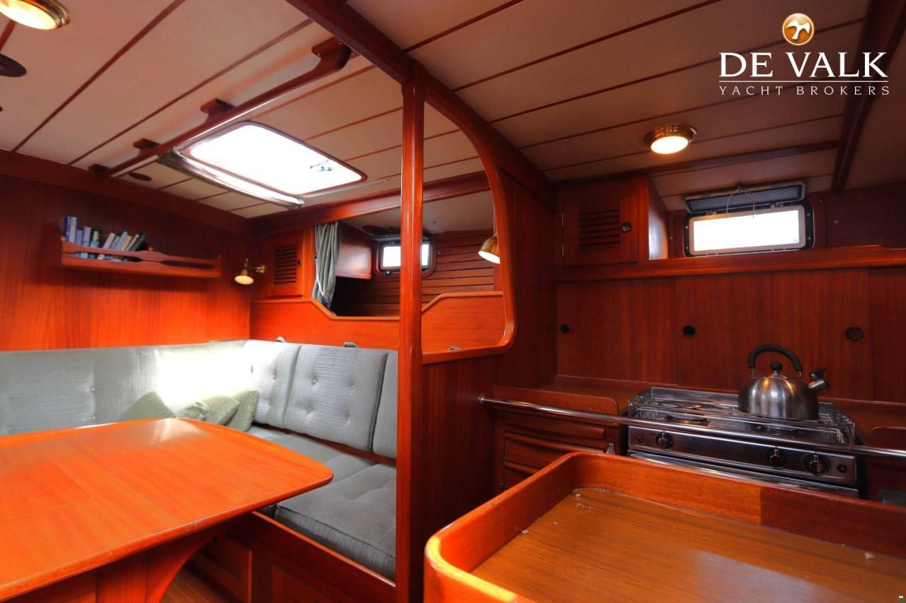 Hallberg-Rassy 49