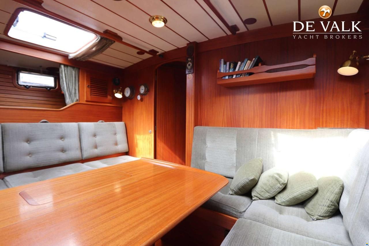 Hallberg-Rassy 49