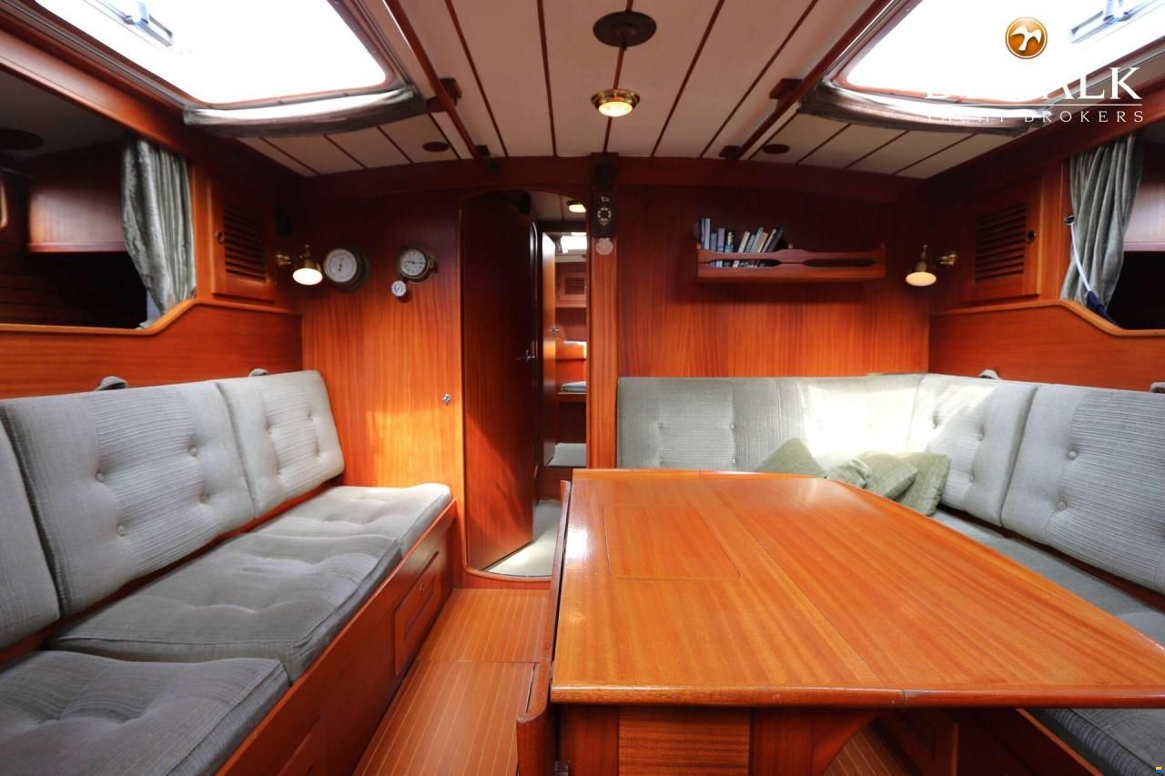 Hallberg-Rassy 49