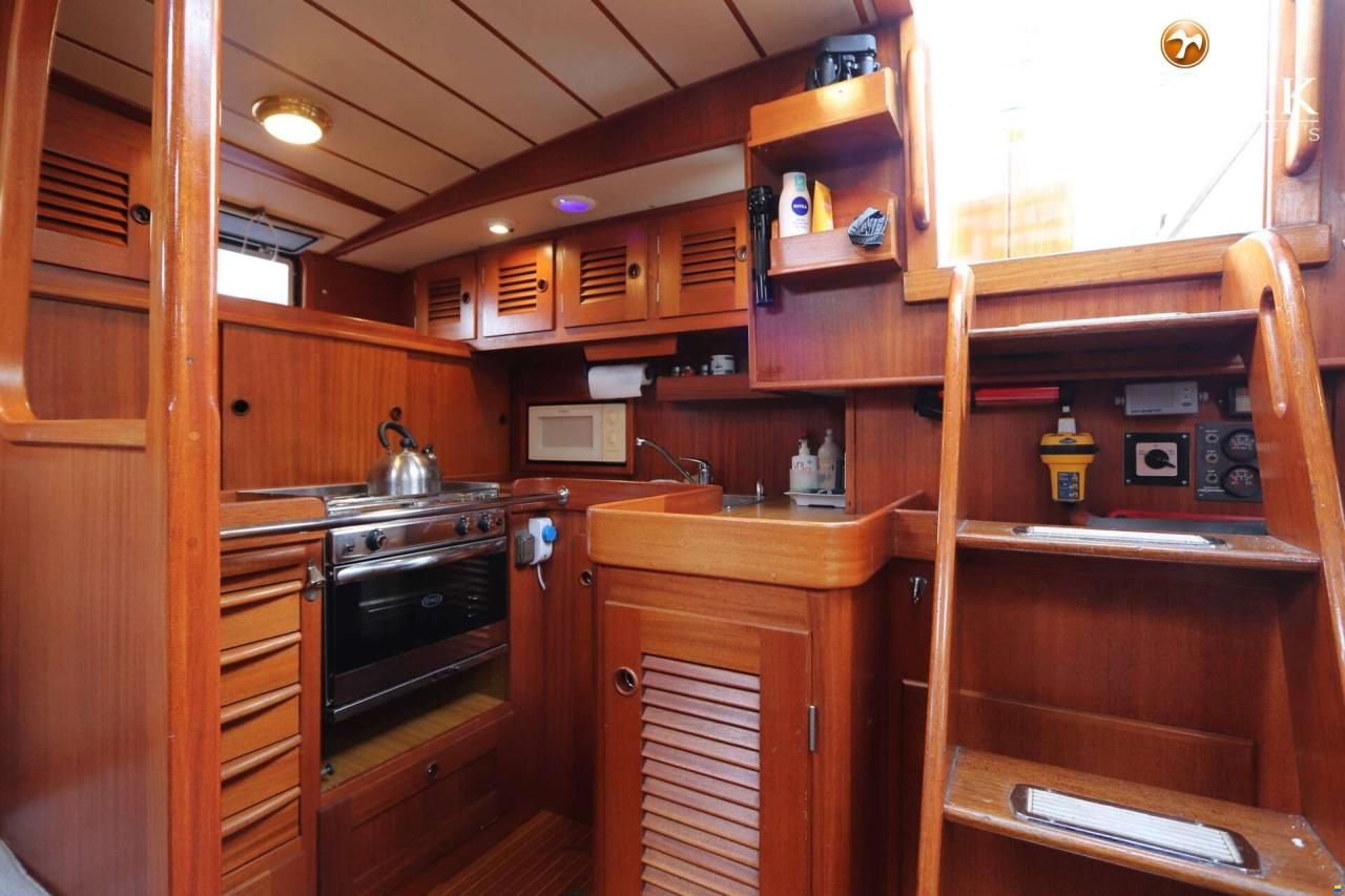 Hallberg-Rassy 49