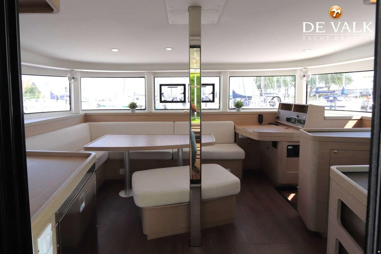 Lagoon 42