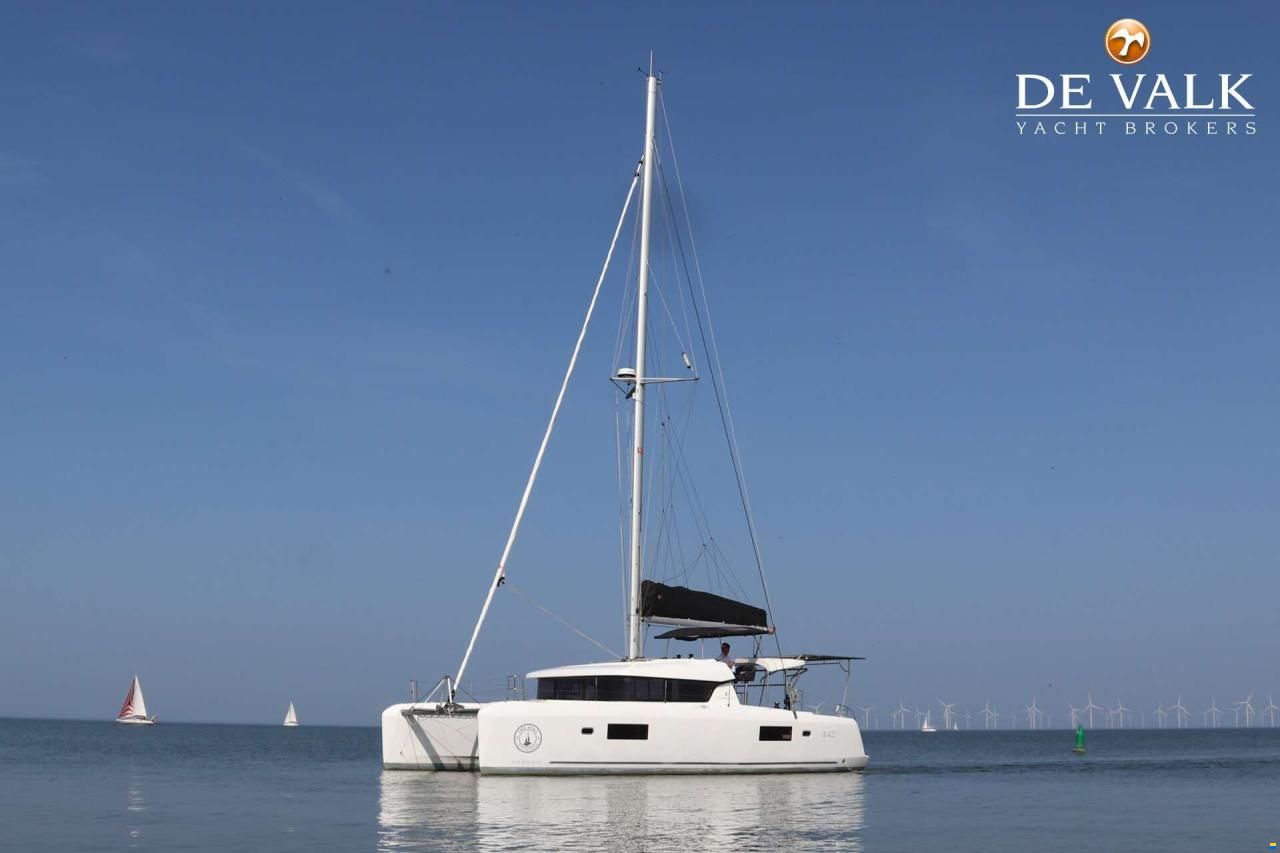 Lagoon 42