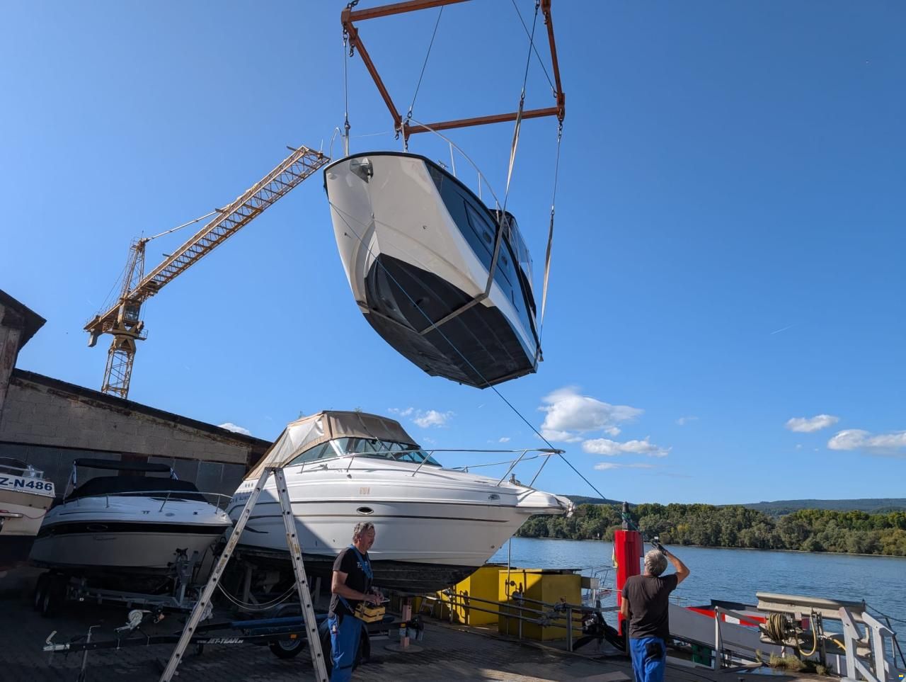 Quicksilver Sundeck 875