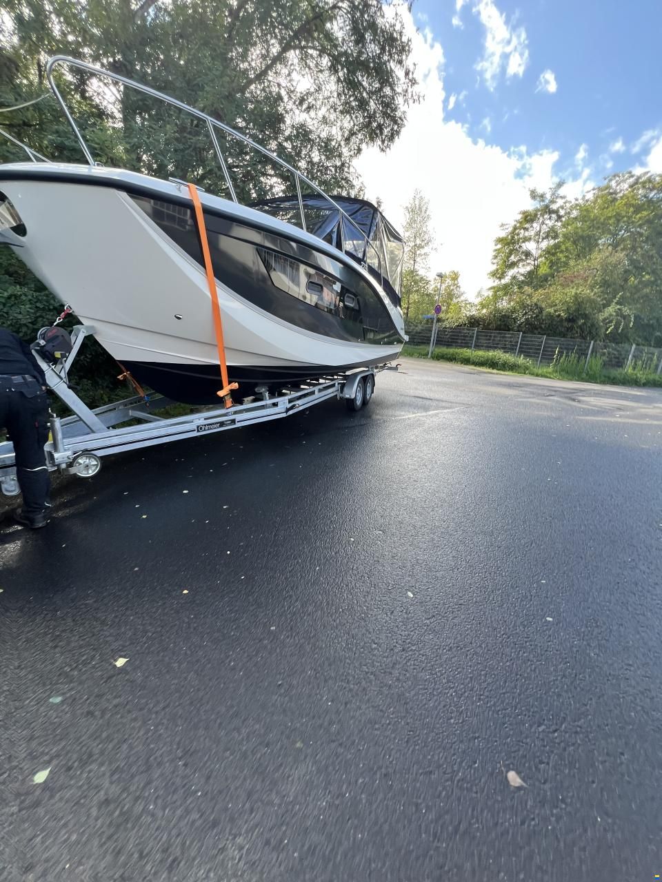 Quicksilver Sundeck 875