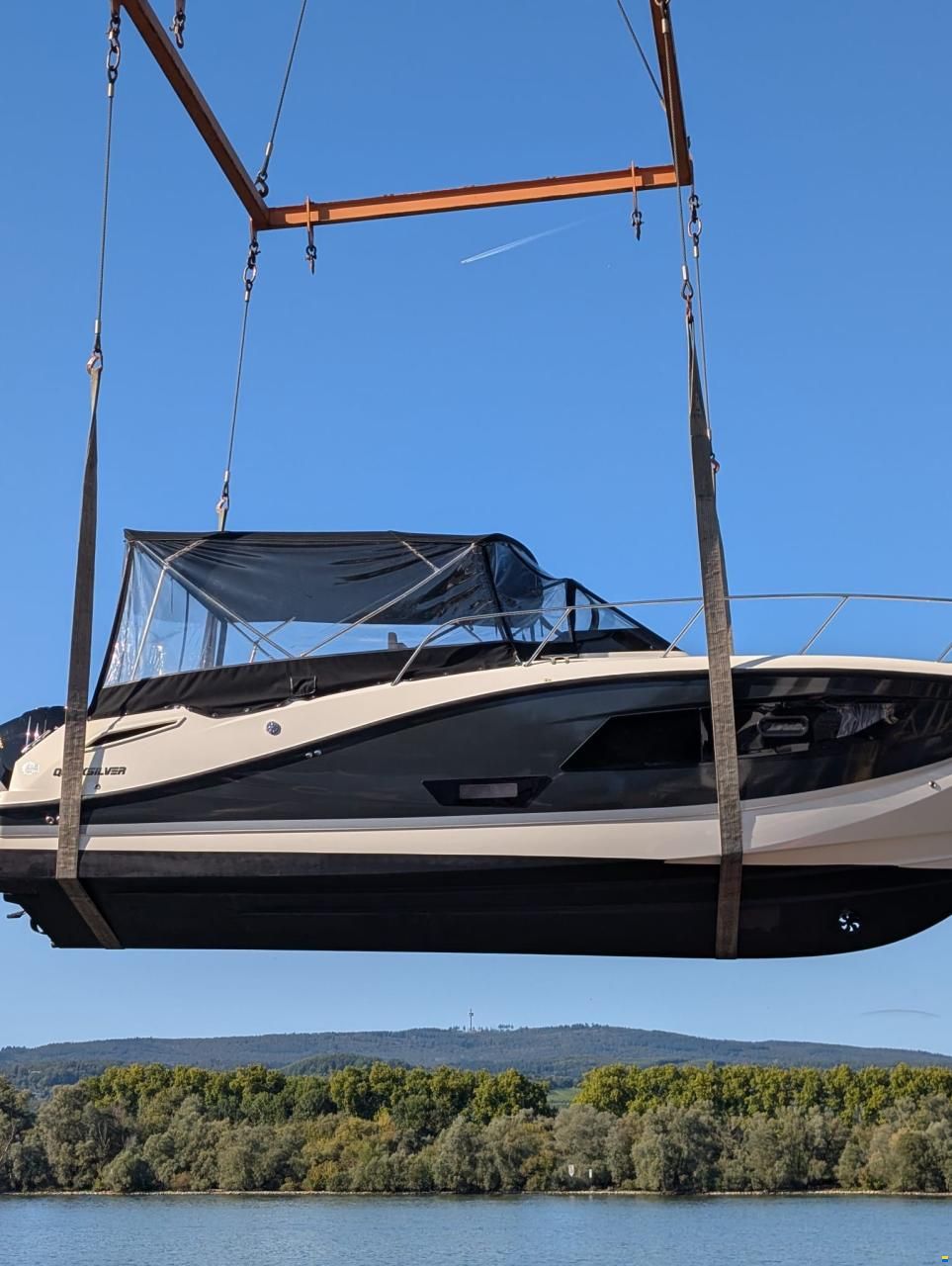 Quicksilver Sundeck 875