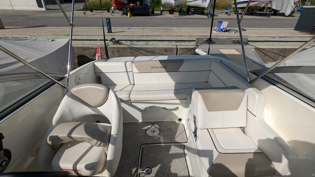 Bayliner 642 Cuddy