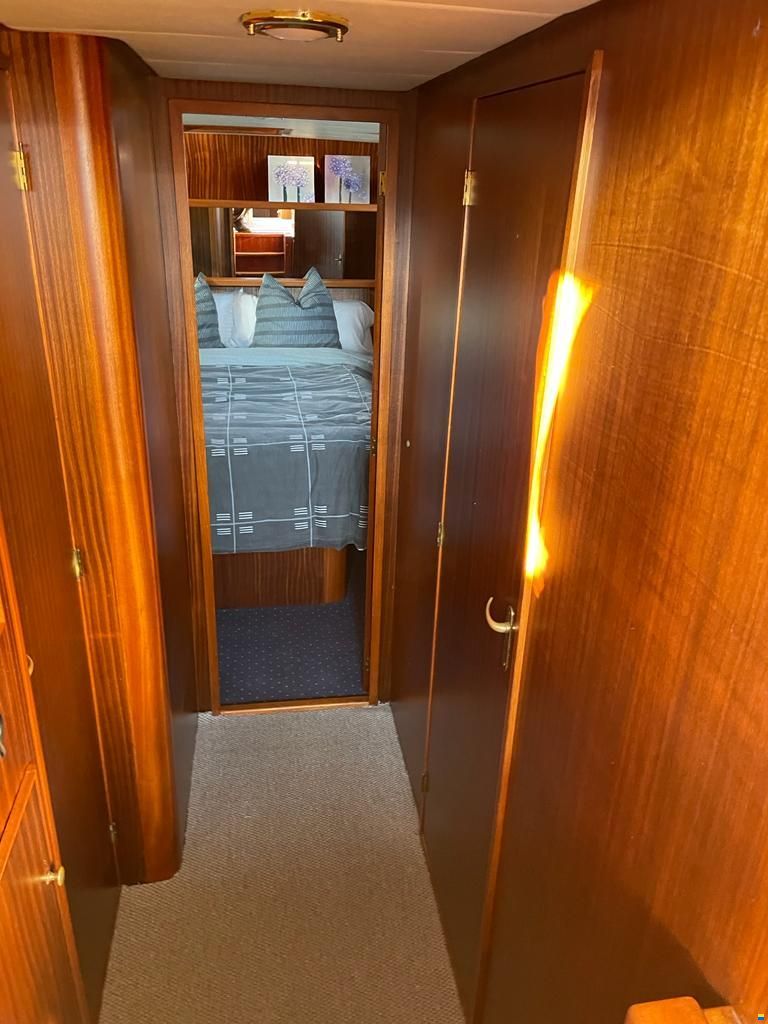 Wim van der Valk Superfalcon 45