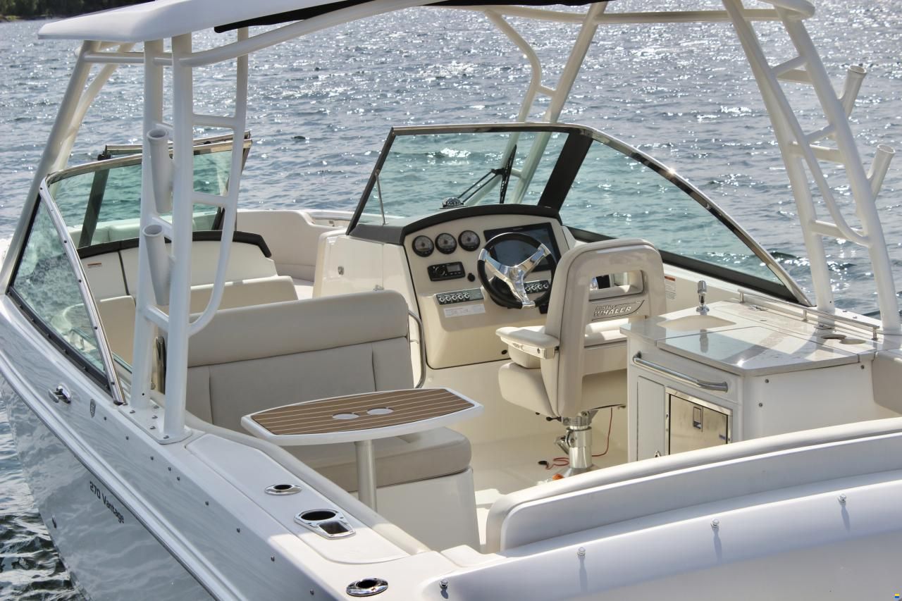 Boston Whaler 270 Vantage