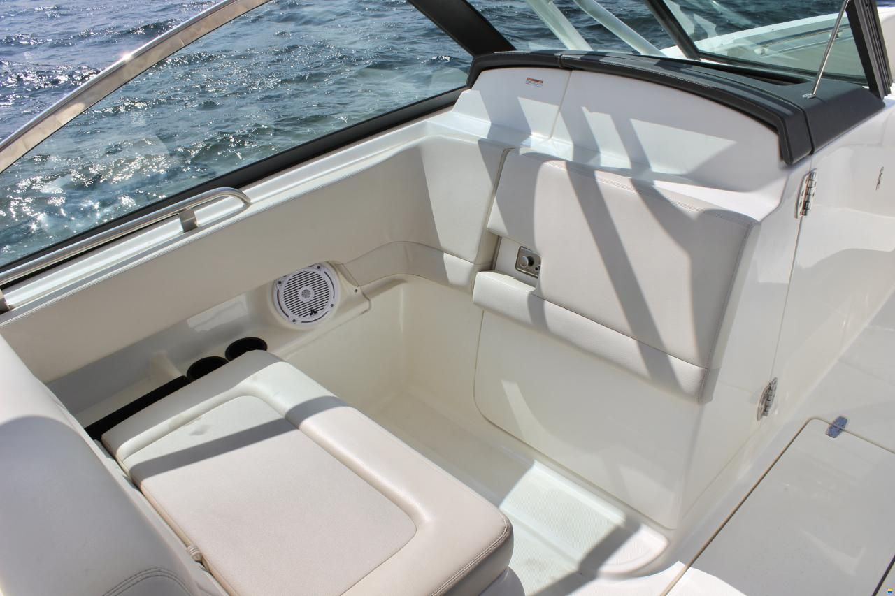 Boston Whaler 270 Vantage