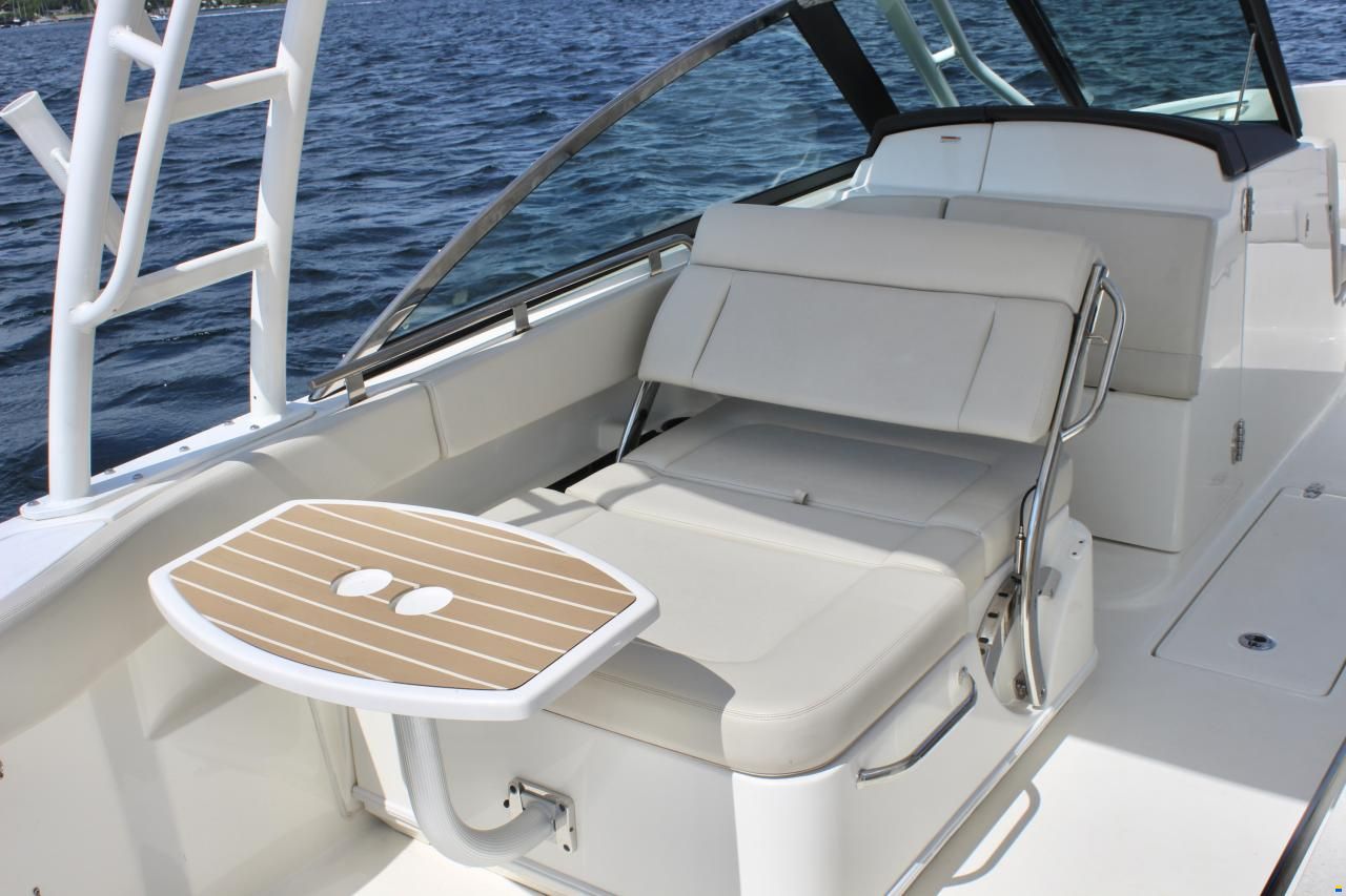 Boston Whaler 270 Vantage