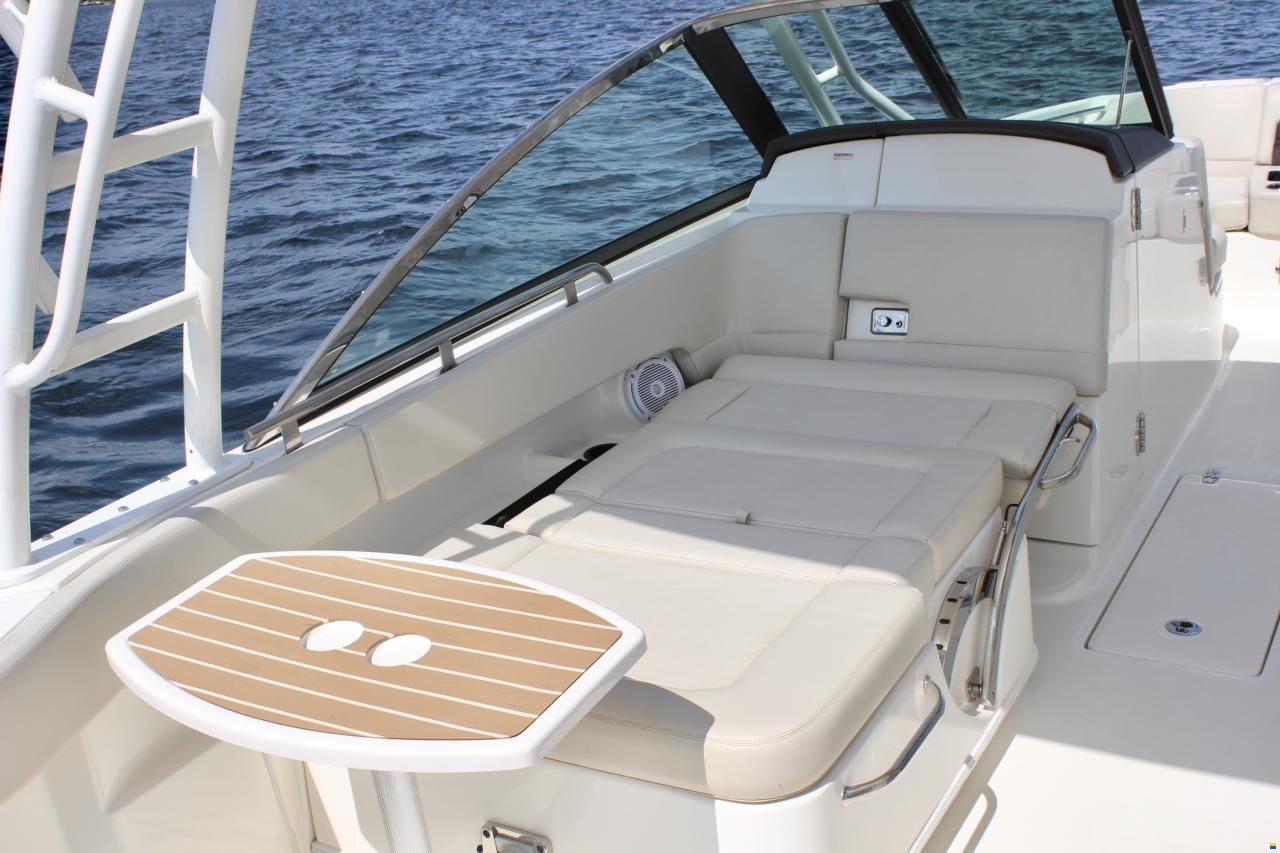 Boston Whaler 270 Vantage