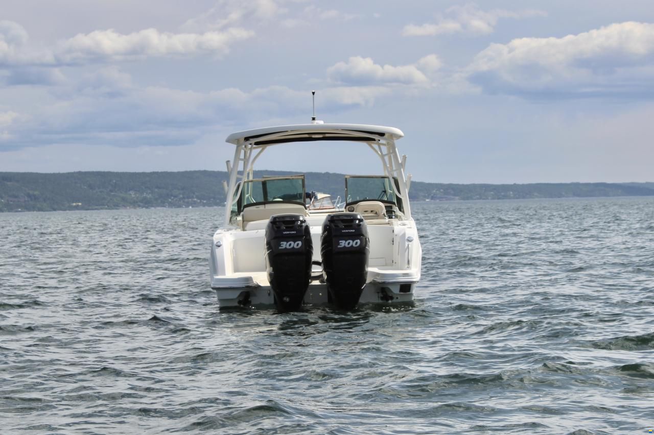 Boston Whaler 270 Vantage