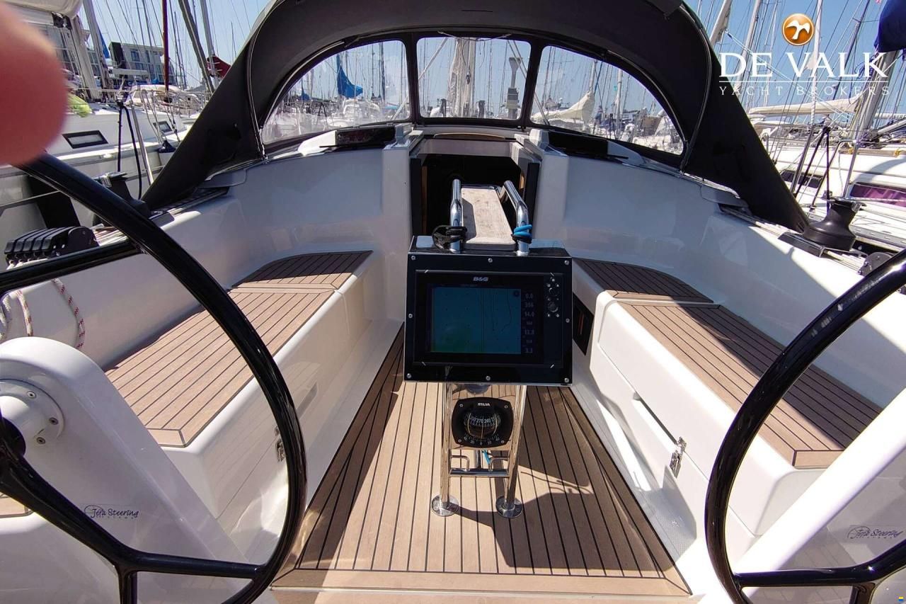 Hanse 348