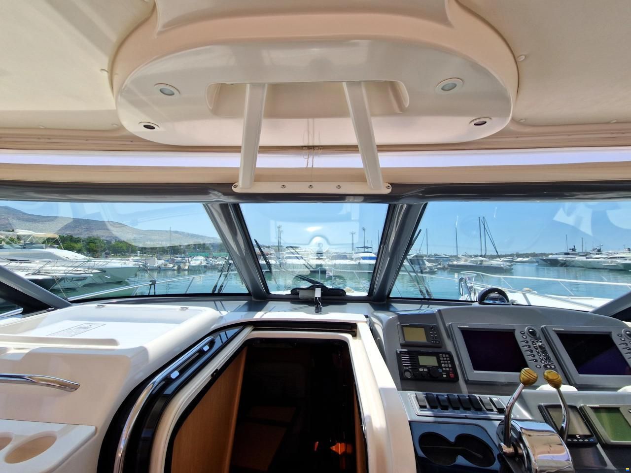 Tiara 4200 Open