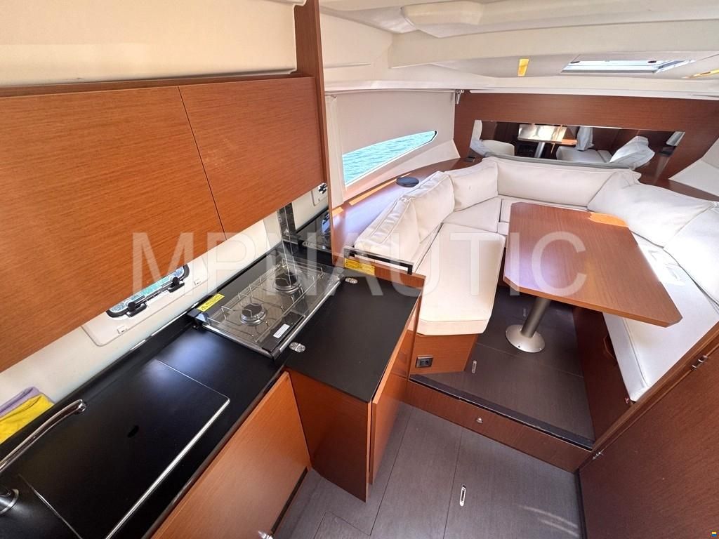 Jeanneau Leader 30