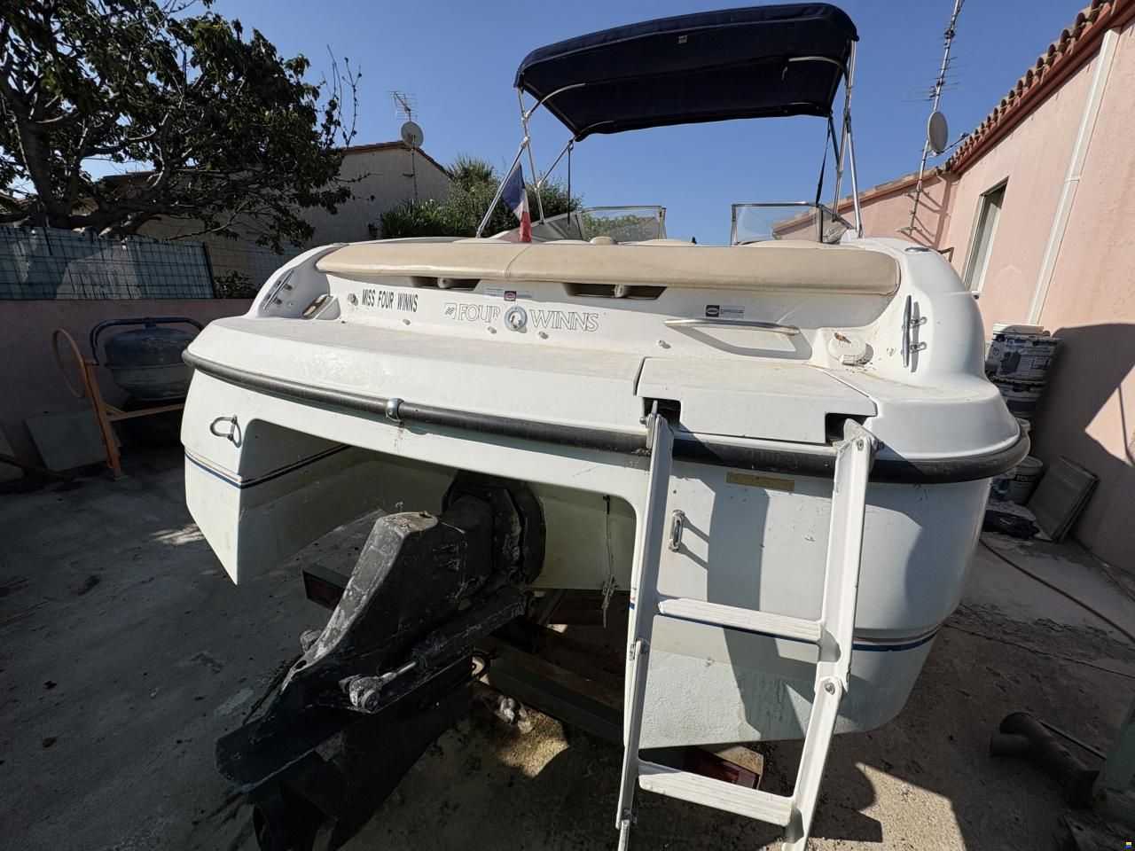 Four Winns 220 Horizon