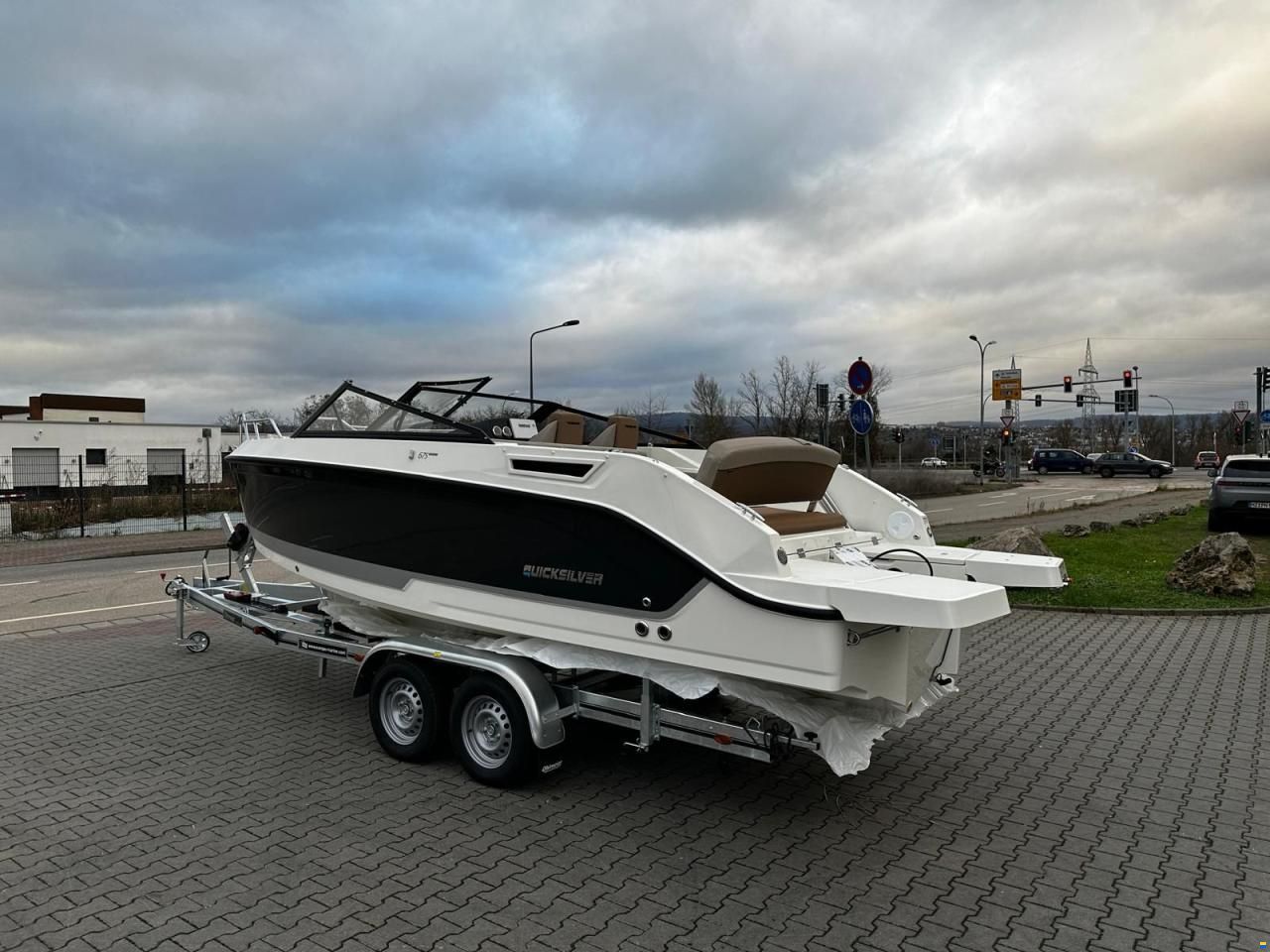 Quicksilver Activ 675 Bowrider