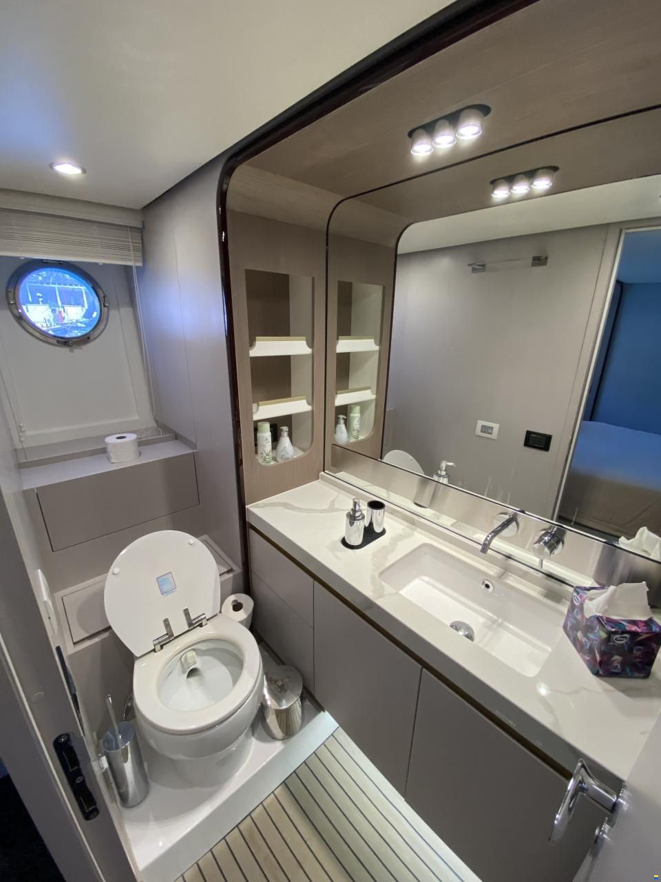 Azimut 60 Fly