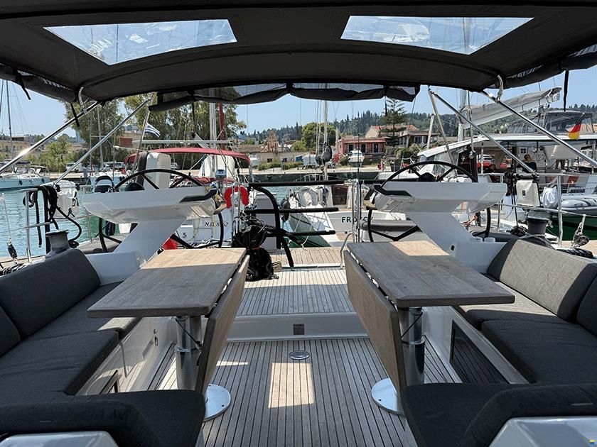 Hanse 588