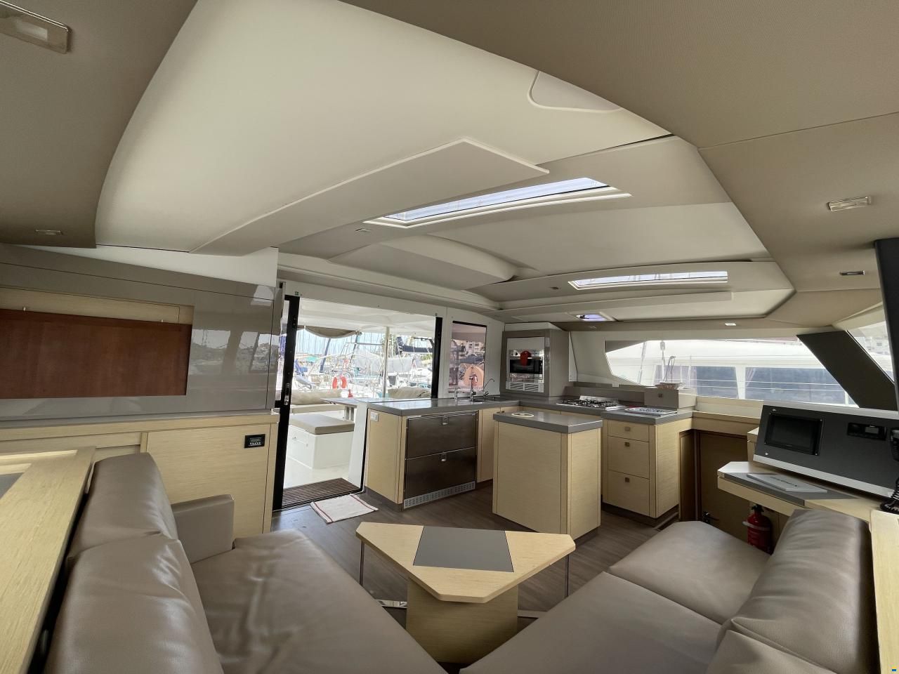 Fountaine Pajot Saona 47