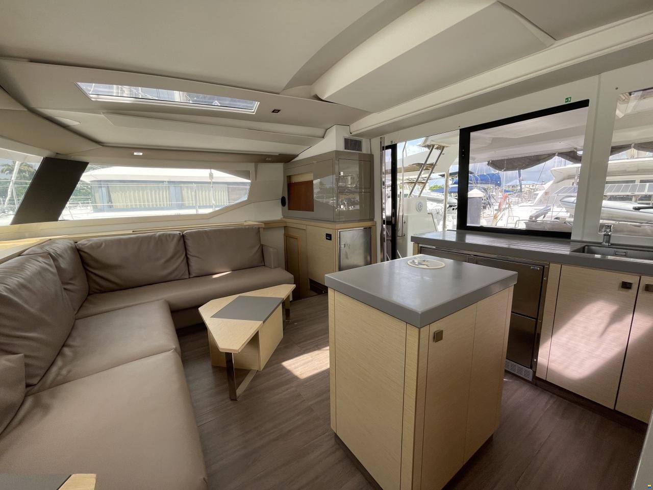 Fountaine Pajot Saona 47