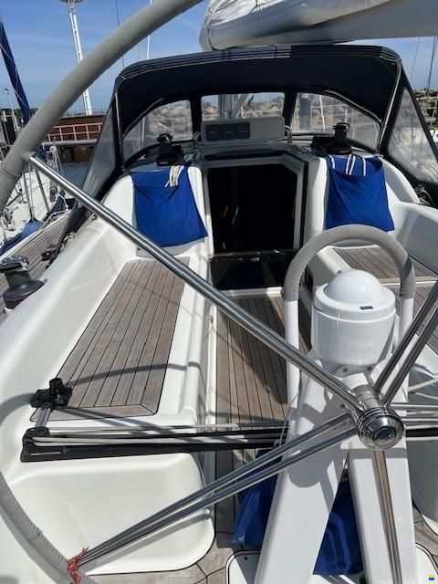 Dehler 35