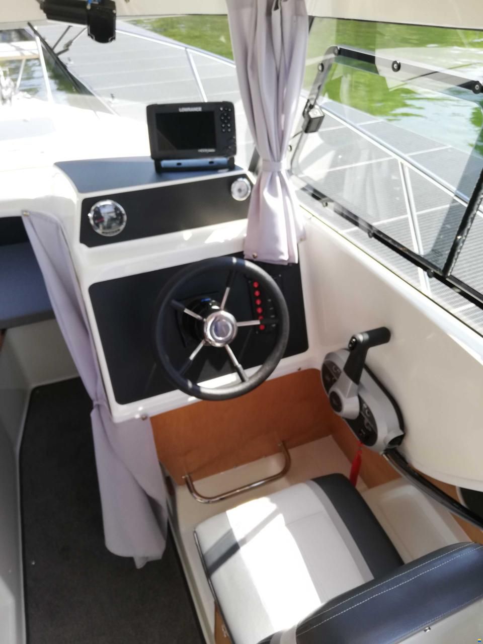 Texas 690 Pilothouse