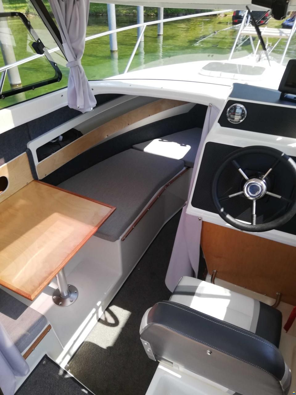 Texas 690 Pilothouse