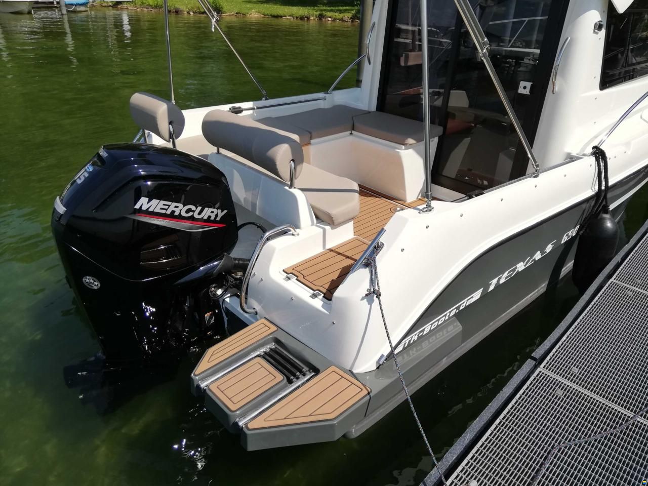 Texas 690 Pilothouse