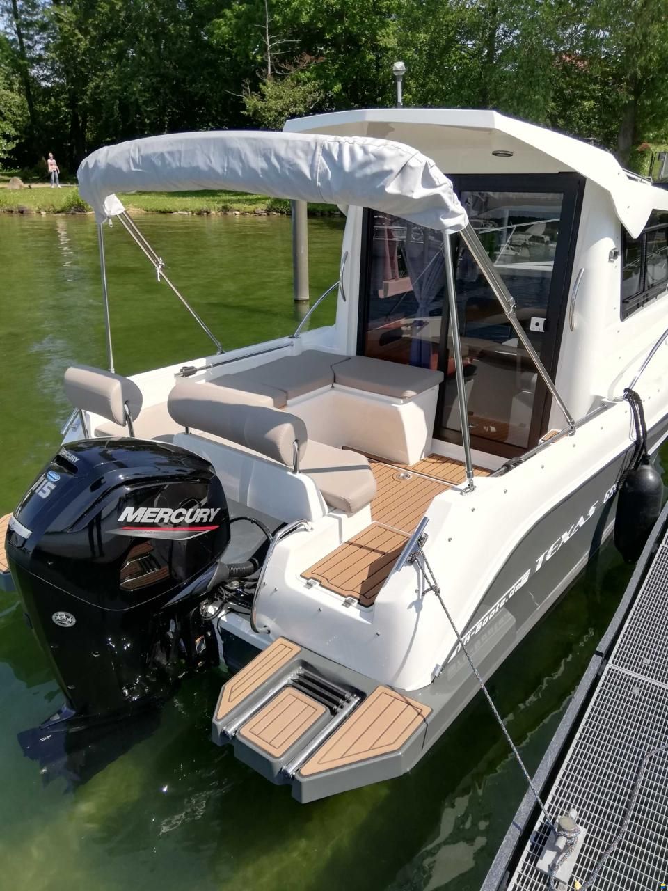Texas 690 Pilothouse