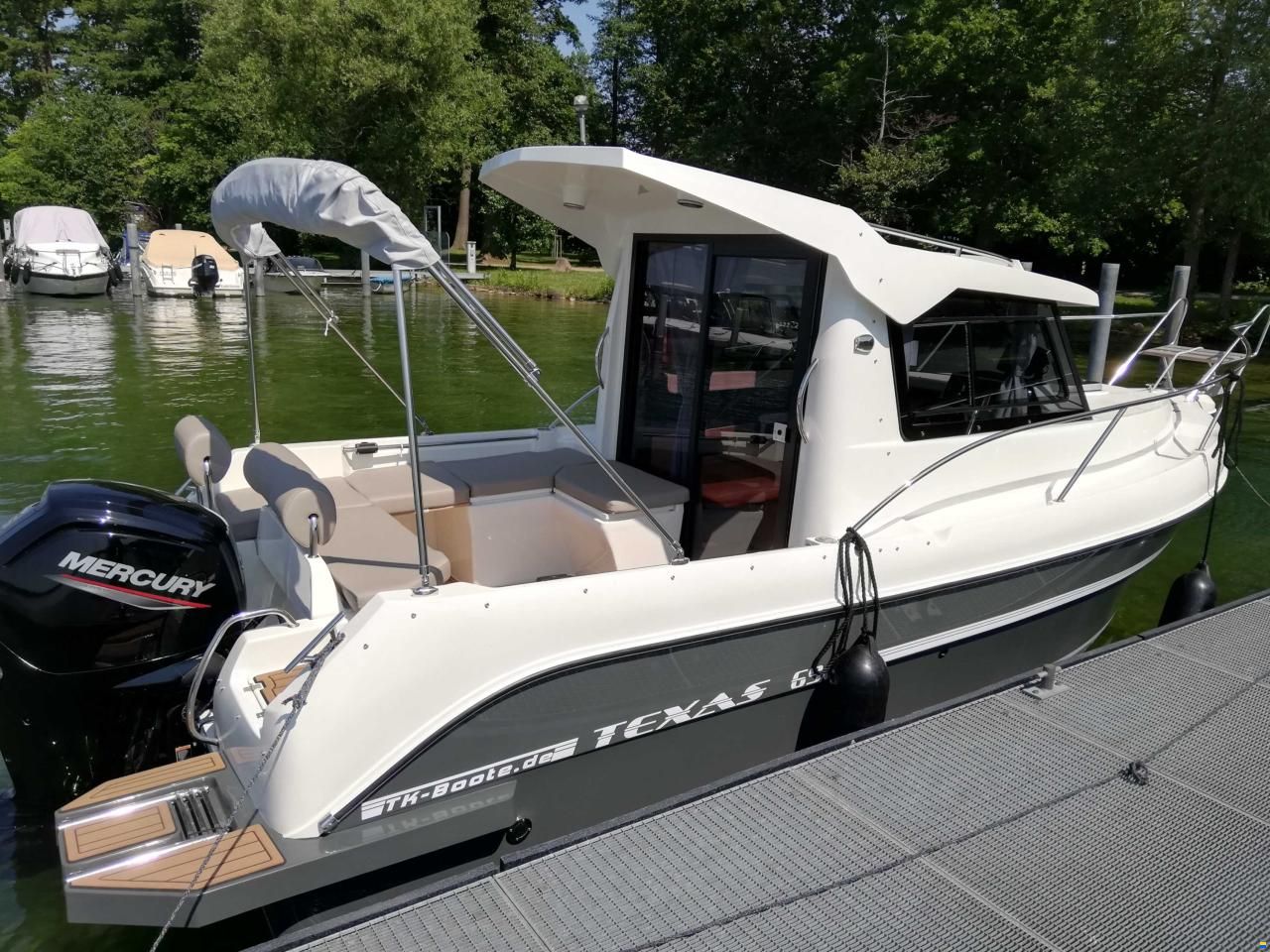 Texas 690 Pilothouse
