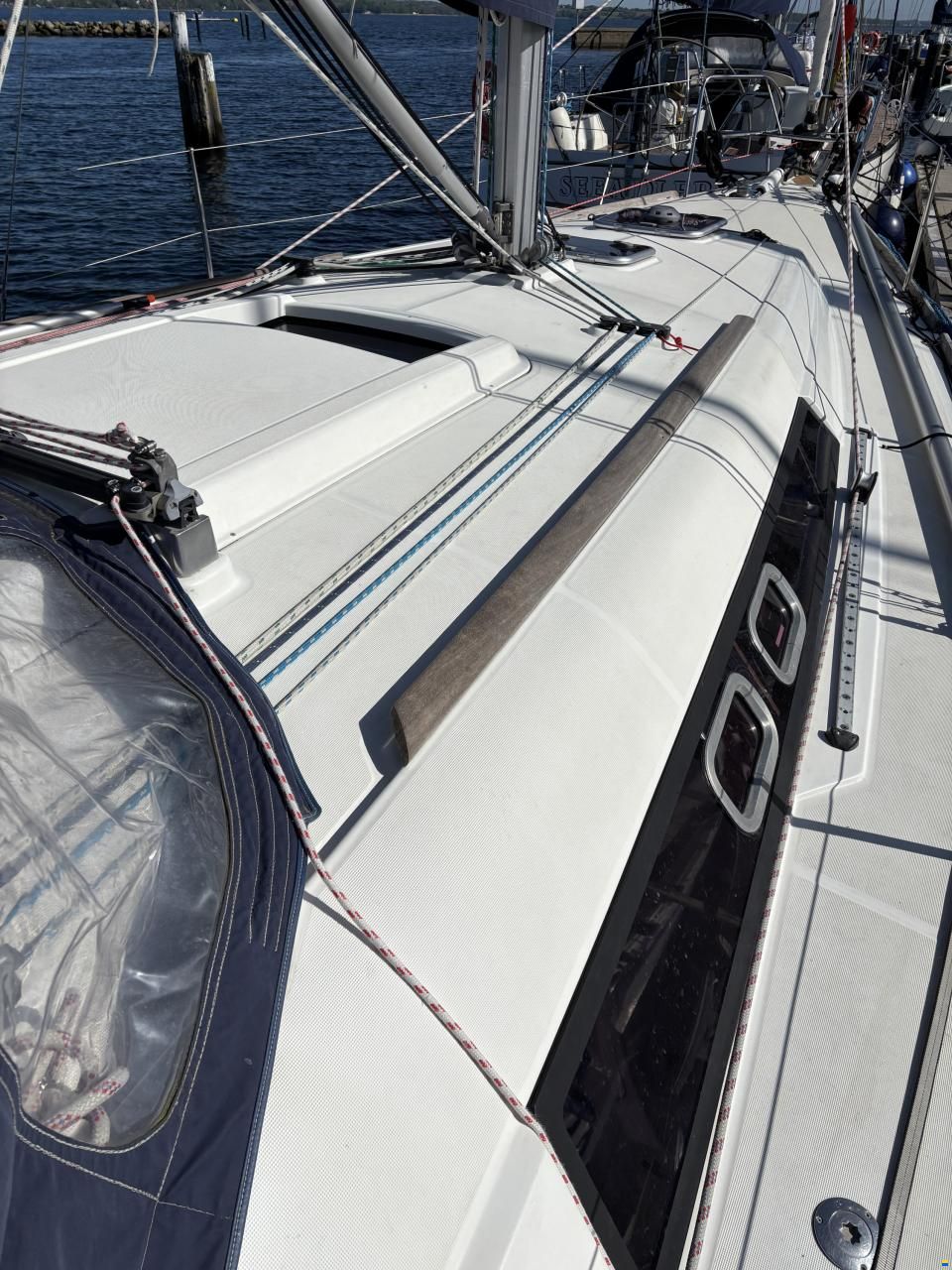 Beneteau Oceanis 37