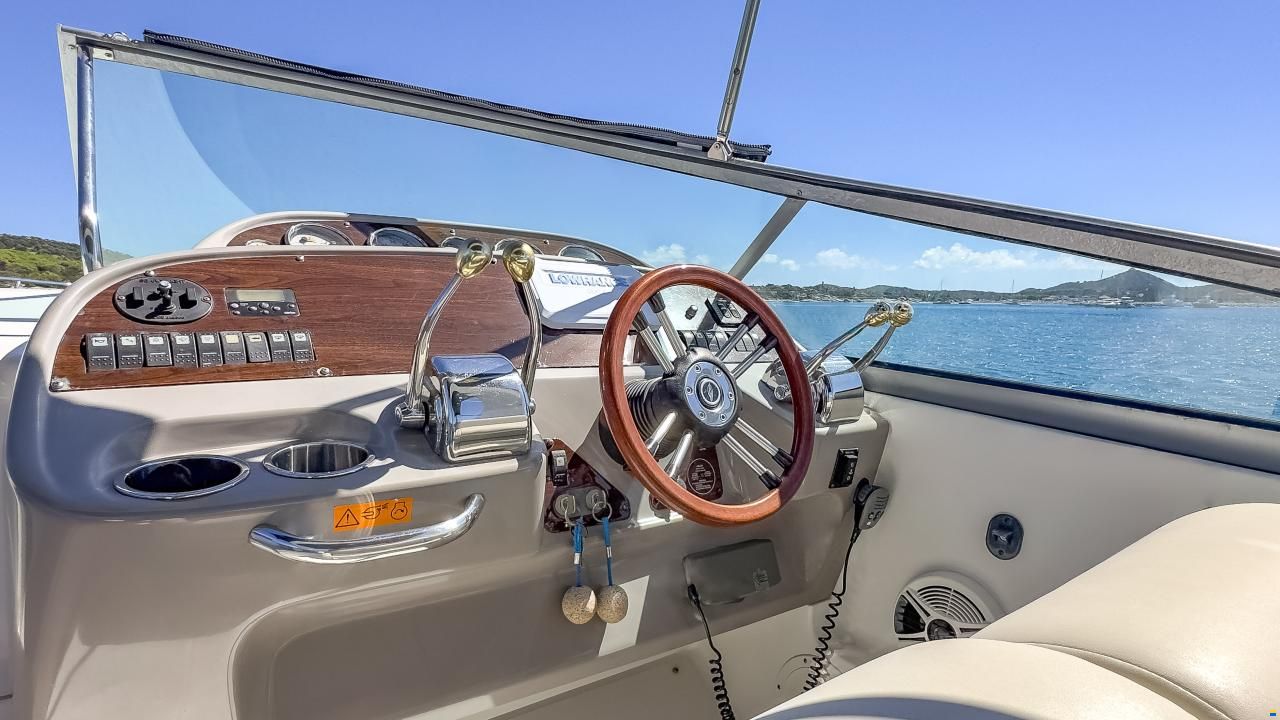 Chaparral 350 Signature