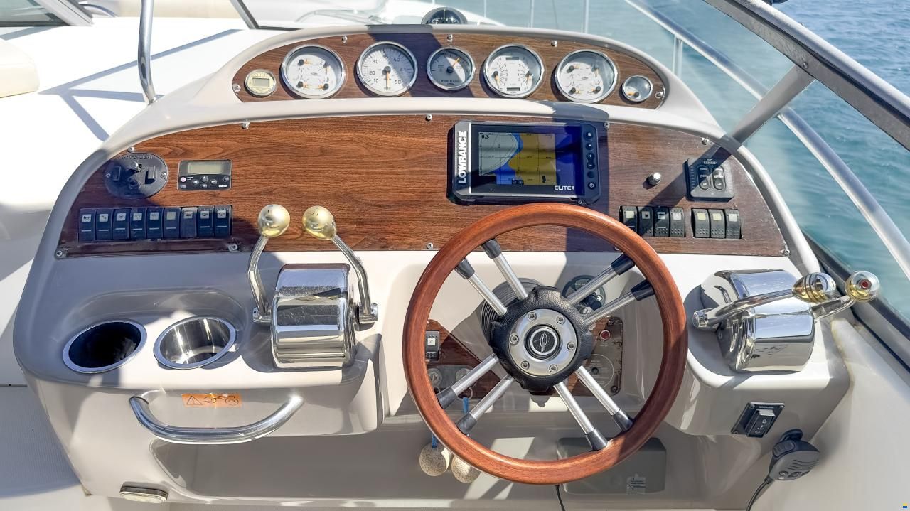 Chaparral 350 Signature