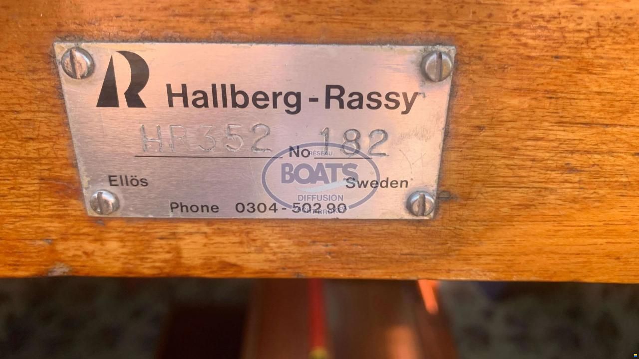 Hallberg-Rassy 352