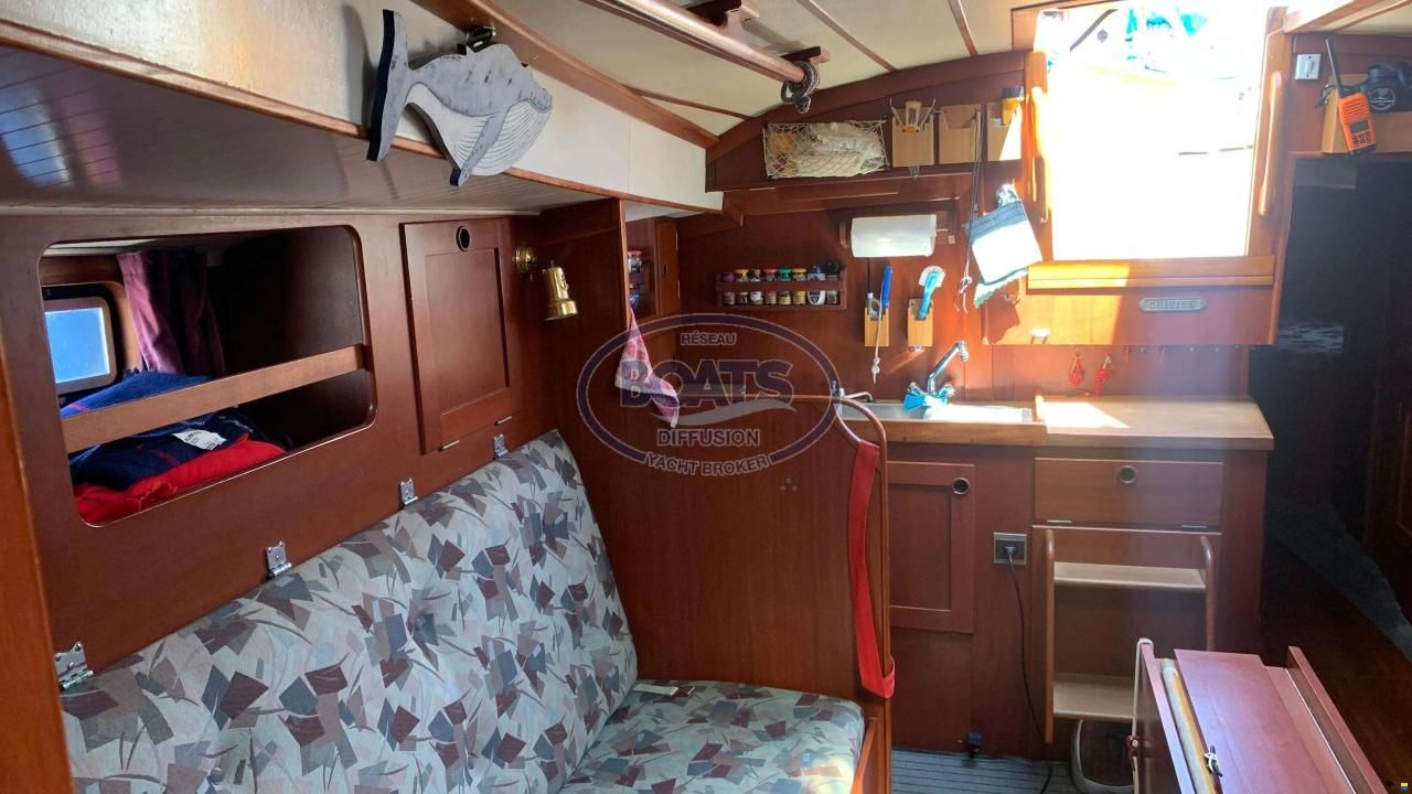 Hallberg-Rassy 352