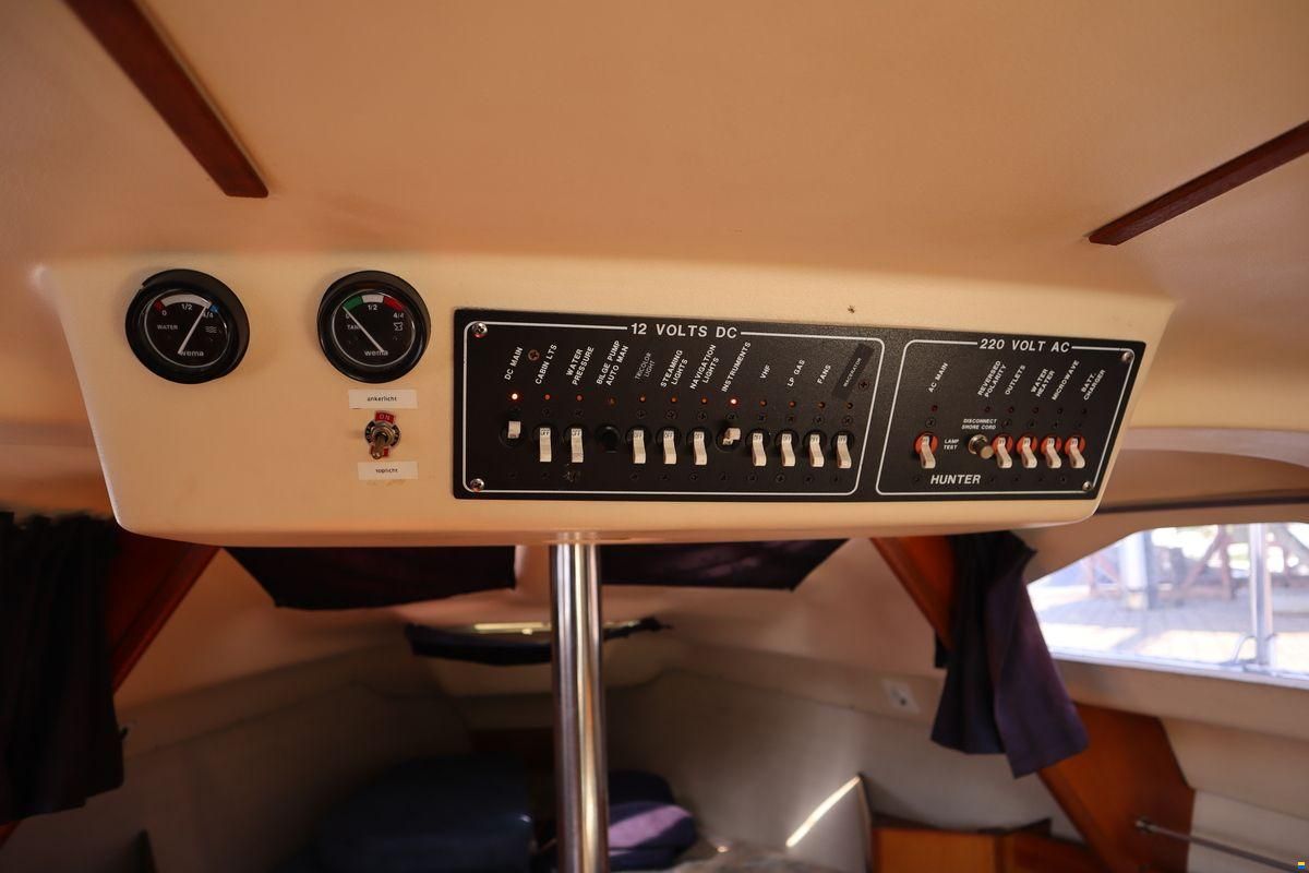 Hunter Marine 280 Met stuurwiel